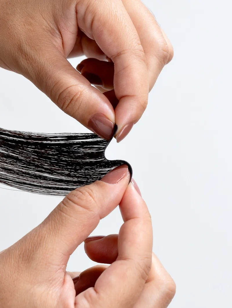 Cabelo na fita adesiva